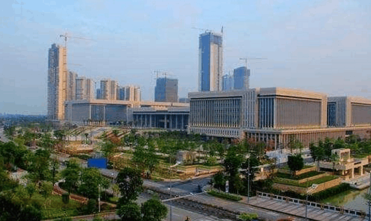 现在湖南长沙和广东佛山经济相比怎么样?