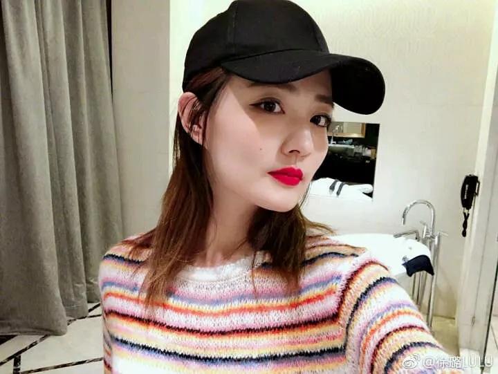 第一次看见高颧骨还能这么好看的方脸,也就只