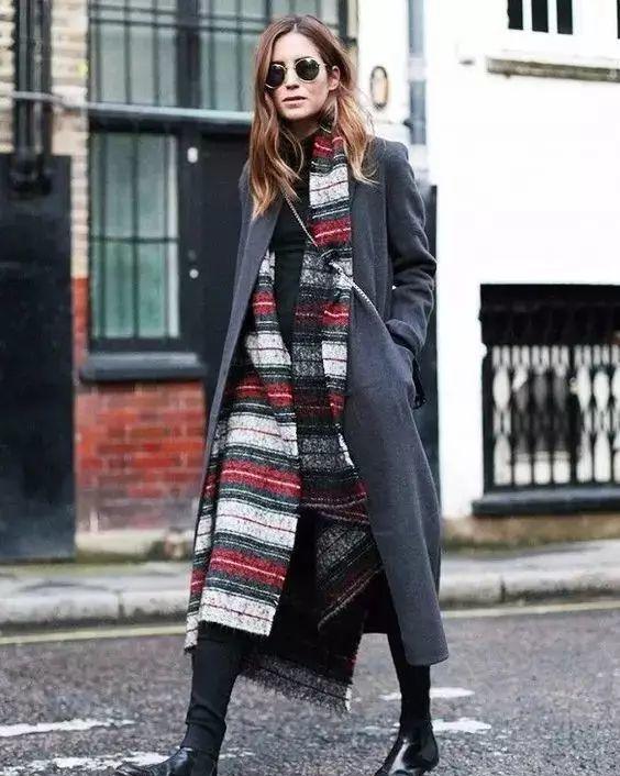 秋冬这两款靴子, 搭配牛仔半裙不要太好看!