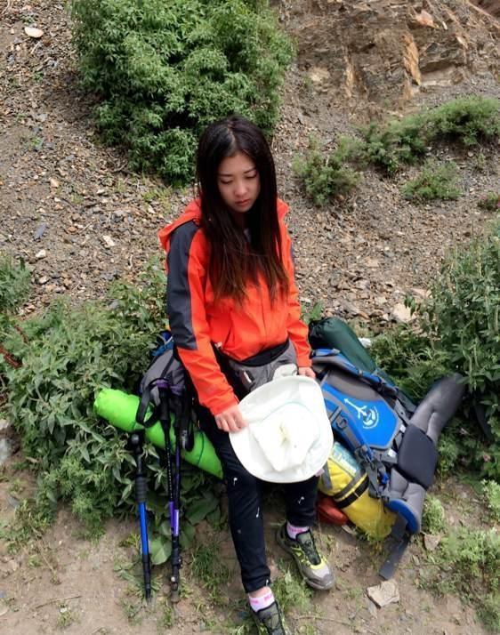 川藏线穷游女自述: 搭车是你情我愿的事情, 一个