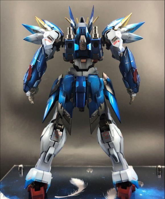 佳作:炒冷饭的阿迪达斯hirm飞翼高达，老衲作品