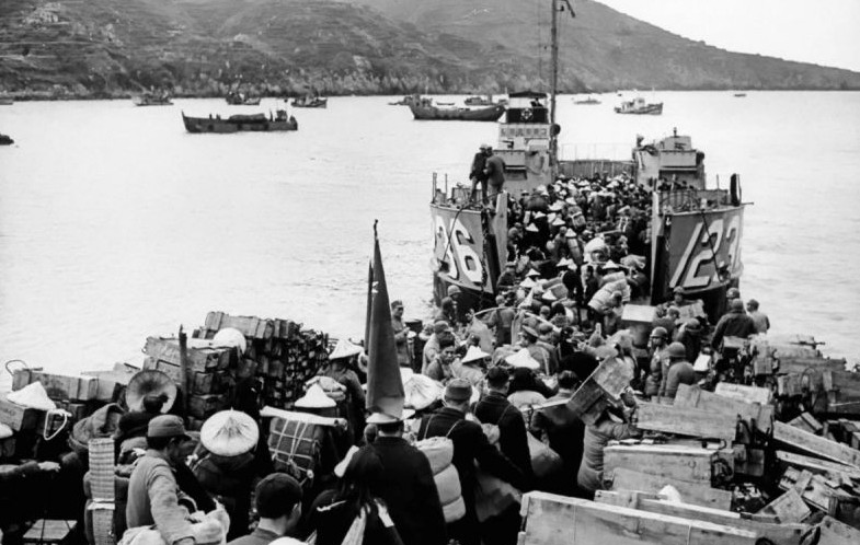 老照片:1955年国军撤离大陈岛