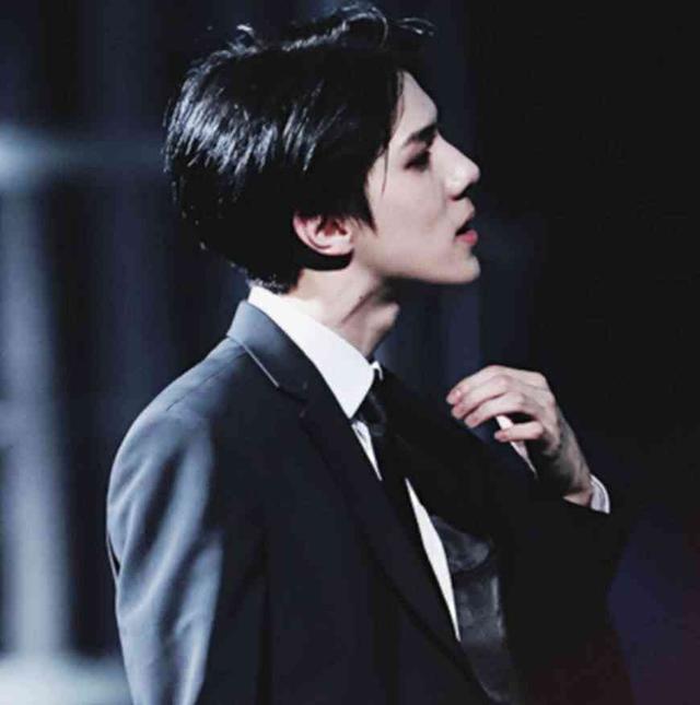 张艺兴吴世勋cp图片