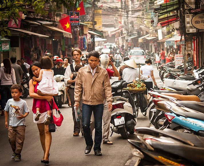 越南这座城市受西方文化影响,交通很方便,火车