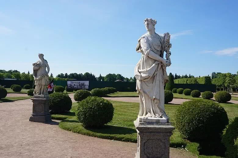 一位老人俄罗斯旅游回来感叹:中俄生活差距实