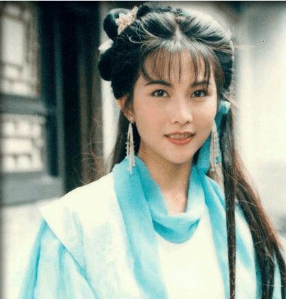 邱淑贞与蔡少芬年轻的时候到底有多像?让这些