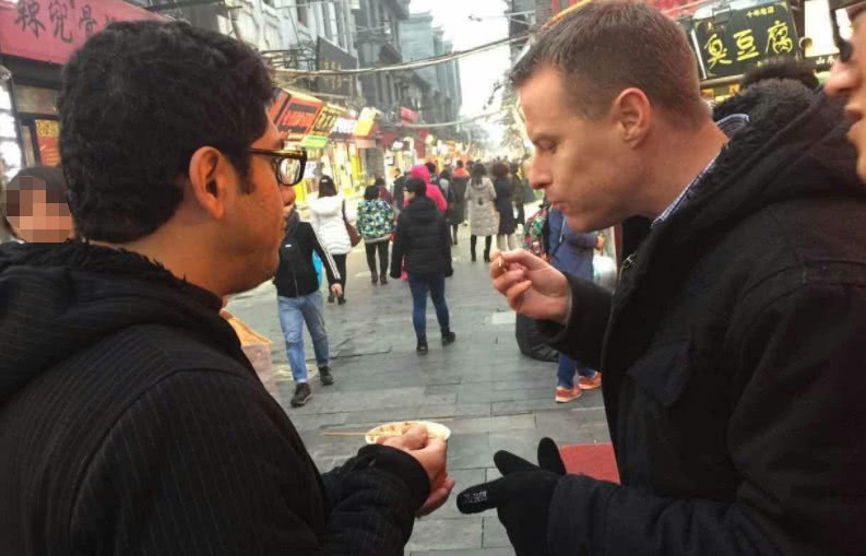 中国臭豆腐火遍韩国!韩国人一句话评价是亮点