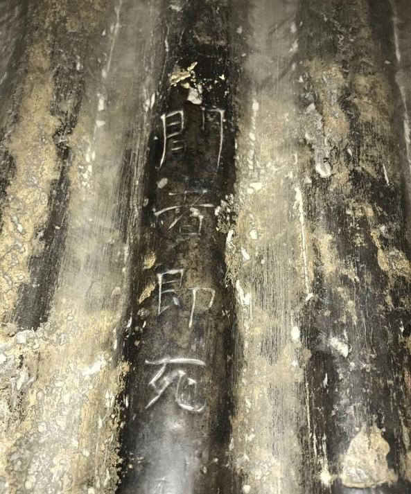 9岁小女孩葬在皇宫旁,3千妃子为她陪葬,一进陵