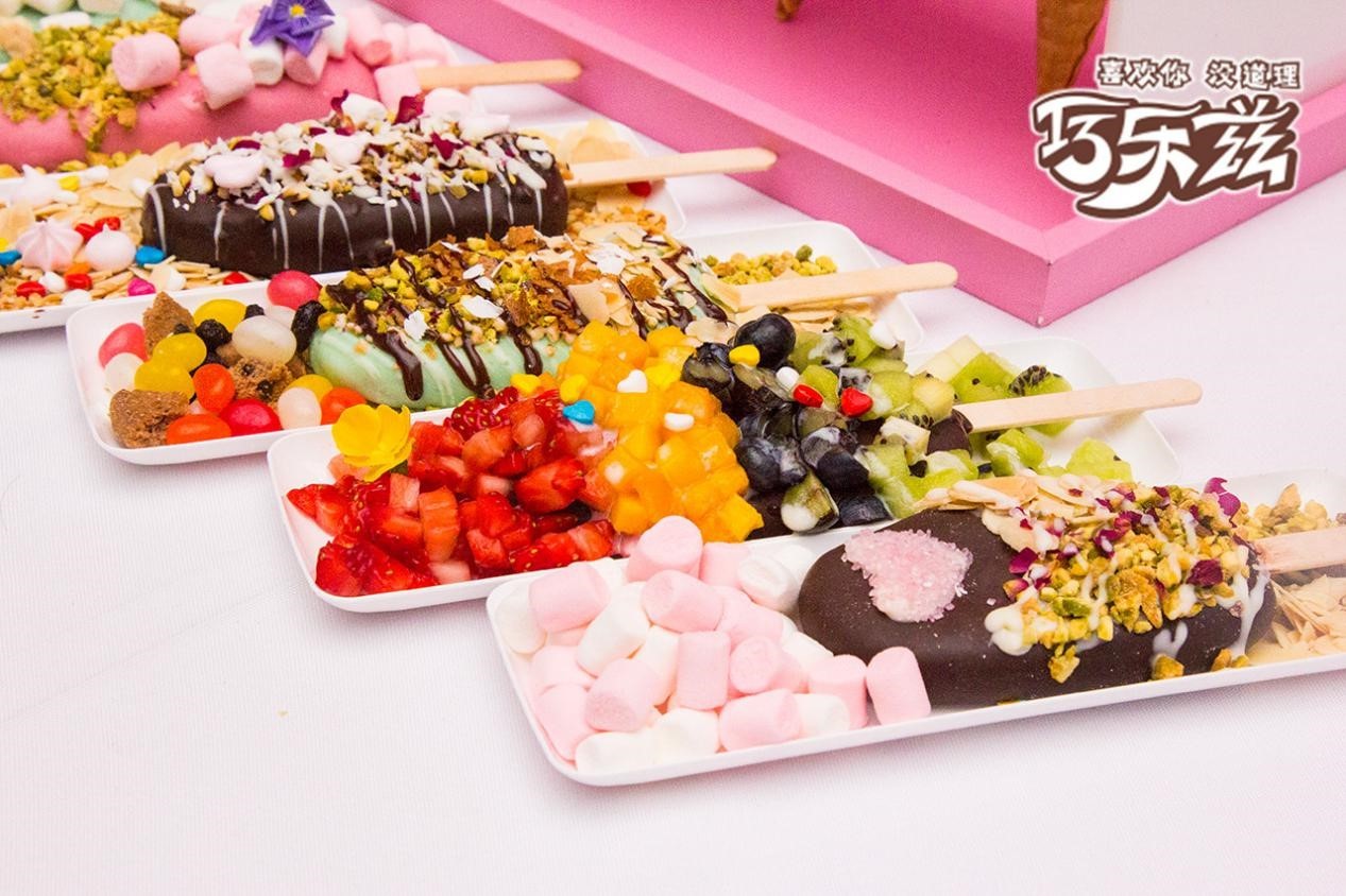 Angelababy亮相巧乐兹“巧夺天工 粉色盛典” 为吃定风尚打call