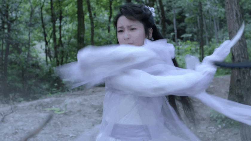 《香蜜沉沉烬如霜》蛇山的蛇是真的, 锦觅吓成表情包扑哧君嫌弃脸