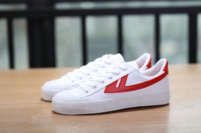 老字号品牌回力鞋换LOGO了?你怎么看