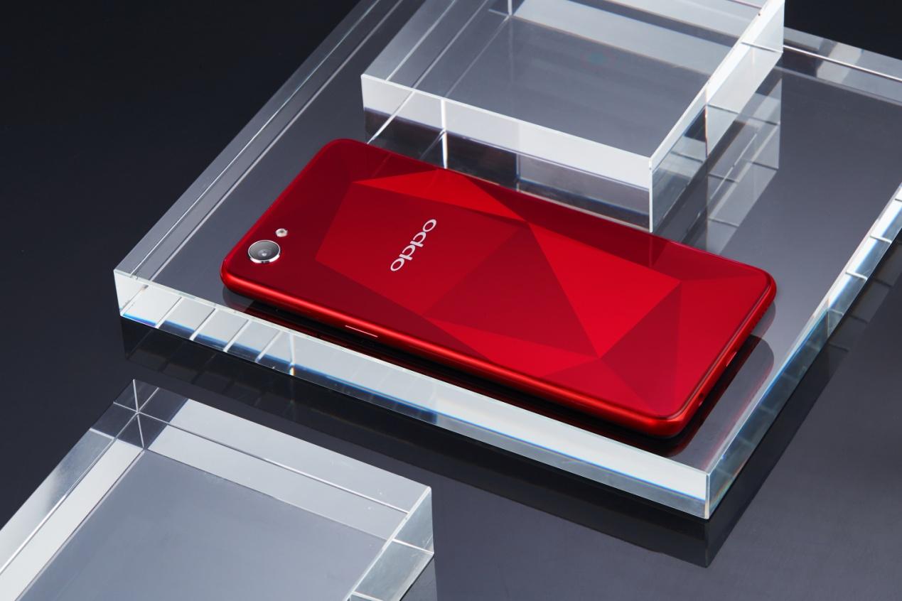 OPPO A3新机曝光,钻石菱镜机身璀璨来袭