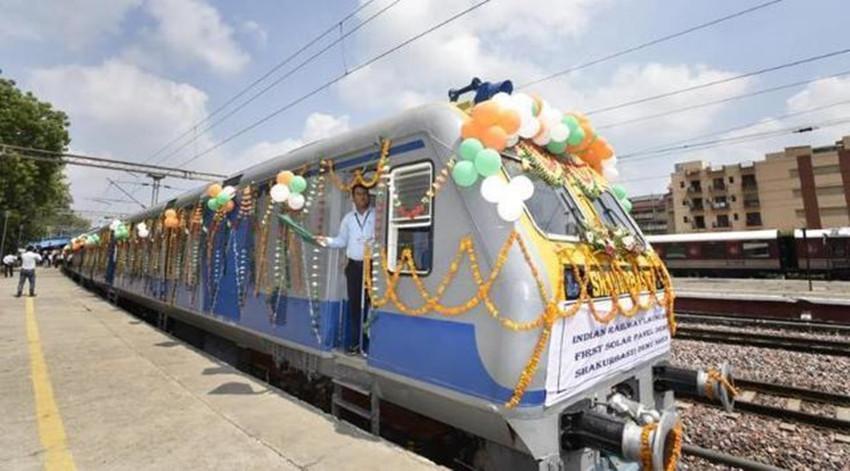 印度发明了太阳能火车, 声称超越了中国高铁, 进去一看差点笑哭了