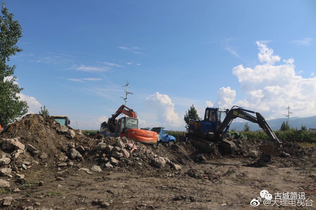 大理镇对破坏农田私自进行砂石销售户进行现场