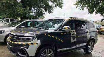 眼神超犀利内饰焕然一新，前脸大众，内饰奥迪，全景天窗带四驱！