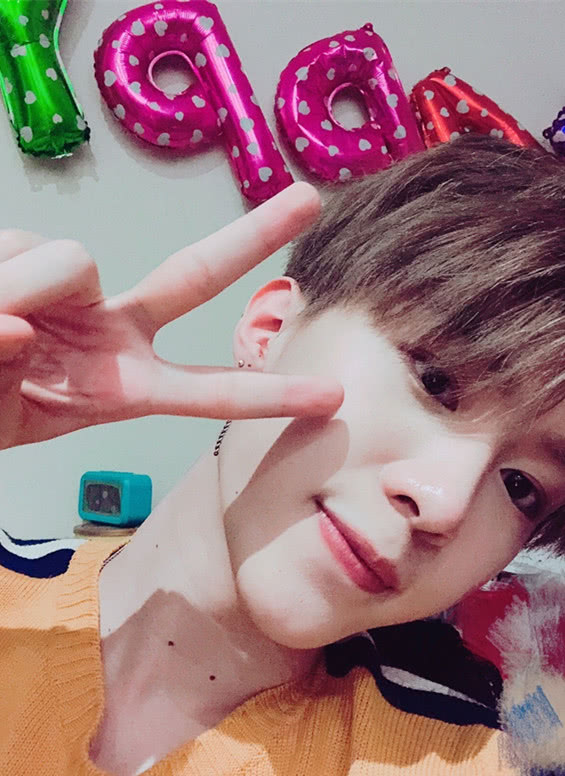 范丞丞成立个人工作室,俩字证明他有多宠粉!网