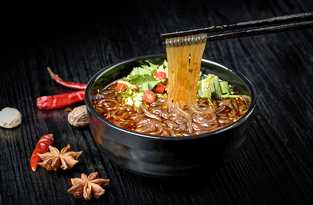 卖酸辣粉30年的陈师傅,教你正宗酸辣粉配方,开