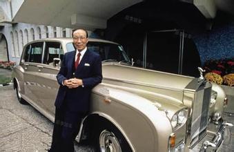 有钱人就服他!为国家捐款100亿,名下10台劳斯