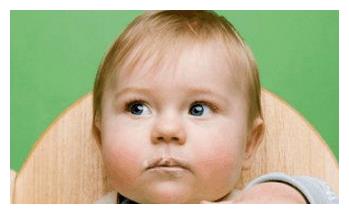 假如宝宝经常这个眼神看着你,当心宝宝脑瘫!