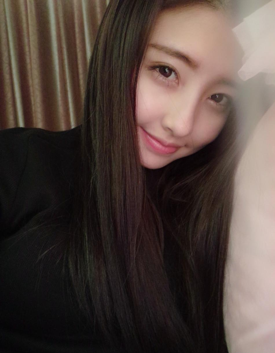 黄子韬密会王思聪前女友, 还互换t恤穿, 豆得儿的魅力