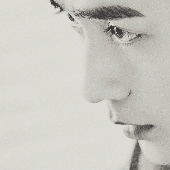 朱一龙老师一组老照片风格的壁纸,真滴太好看