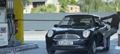 搞笑gif:表情画得这么传神,搞不好整个班级水准最高就