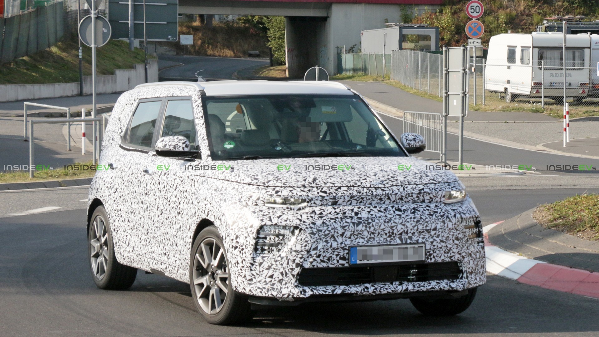 速递!新鲜的“10-15万小型两厢车“资讯全在这，看我就够了