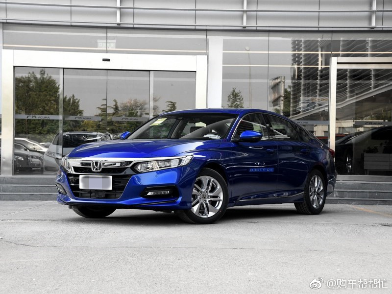 网友 问：新款凯美瑞2.5G和新款雅阁次顶配选哪个好