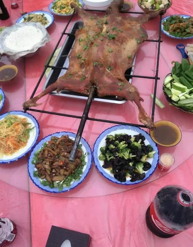 紫塞农家游:秦皇岛发小农家院南临渤海,北依燕