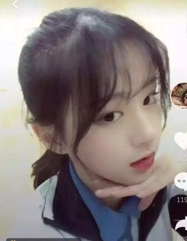 抖音这个00后网红最近比较火,小小年纪坐拥