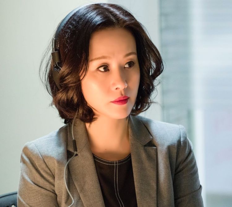 她被称国际影星,演技超孙俪,与外国丈夫结婚