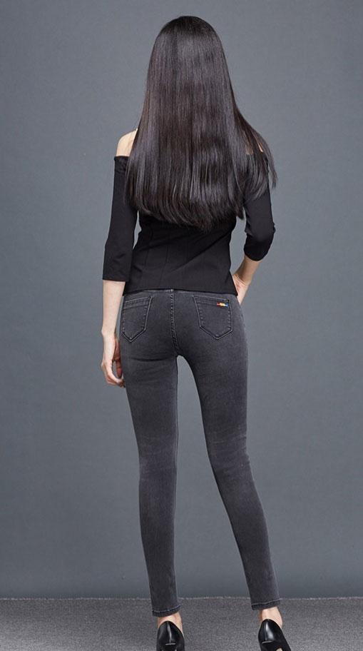 看似普通的紧身裤最适合丰满女人, 穿着比裙子好看多