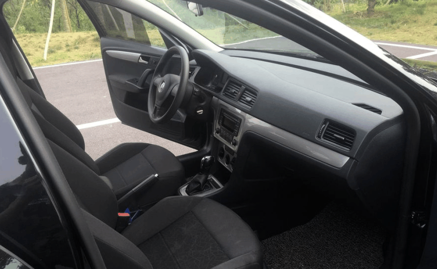 新车上路13万, 现在只需9万8, 油耗4毛多, 车主纳闷为何没人要