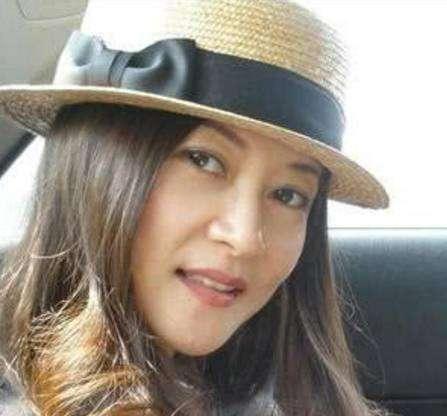 被遗忘的女歌手,因一首歌豪赚千万,今49岁仍旧