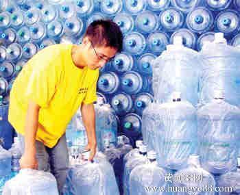 公司购买的桶装水, 老会计竟然计入职工福利费