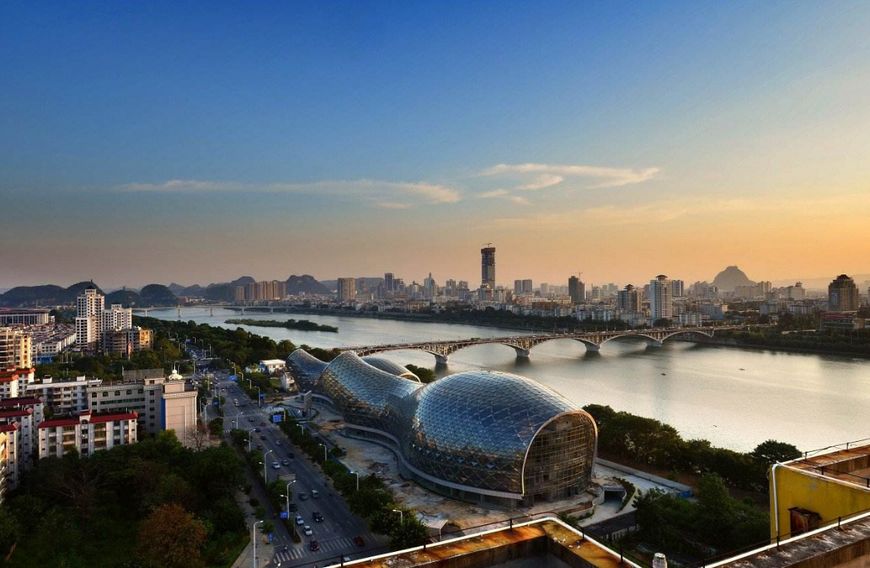 广西2018上半年各市GDP排名,前两名和最末两