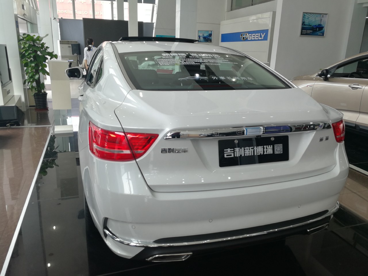 吉利博瑞全系优惠一万元且现车充足