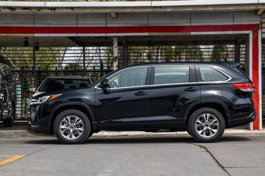 国内SUV市场的奇葩，锐界途观纷纷官降，它为何能持续加价热销？