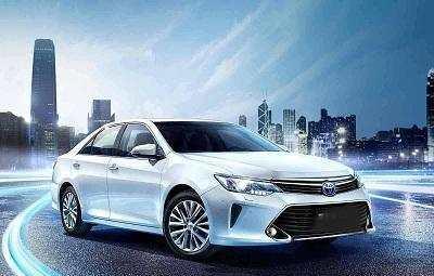 这款车100块钱能跑330公里，油耗真低，而且几年都不用换一颗螺丝