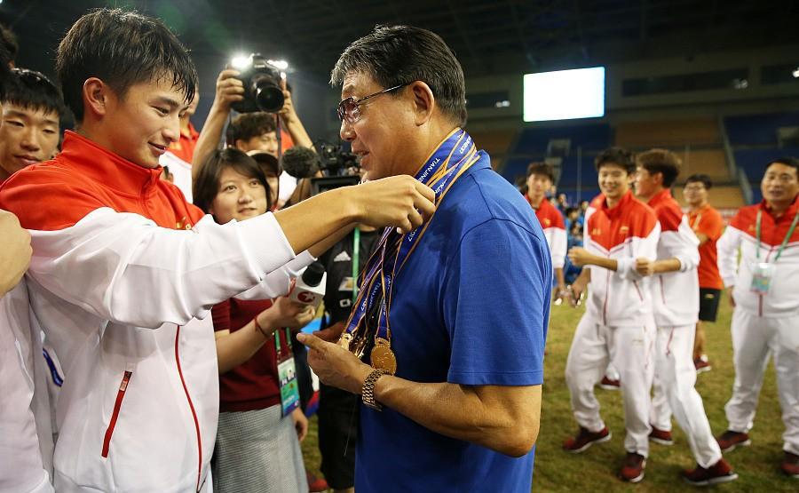 谁是中国足球第一人? 这个答案绝对有点意外!