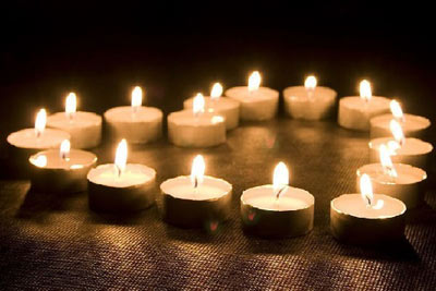 爷爷突然暴毙，临走前叮嘱道:头七回魂夜不要开门就没事