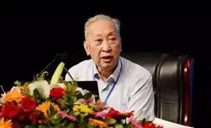 国医大师坚持一辈子!简单一招,远离中风和