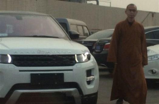 盘点寺院大师的豪华座驾, 最爱路虎奥迪, 也有大师爱开辉腾