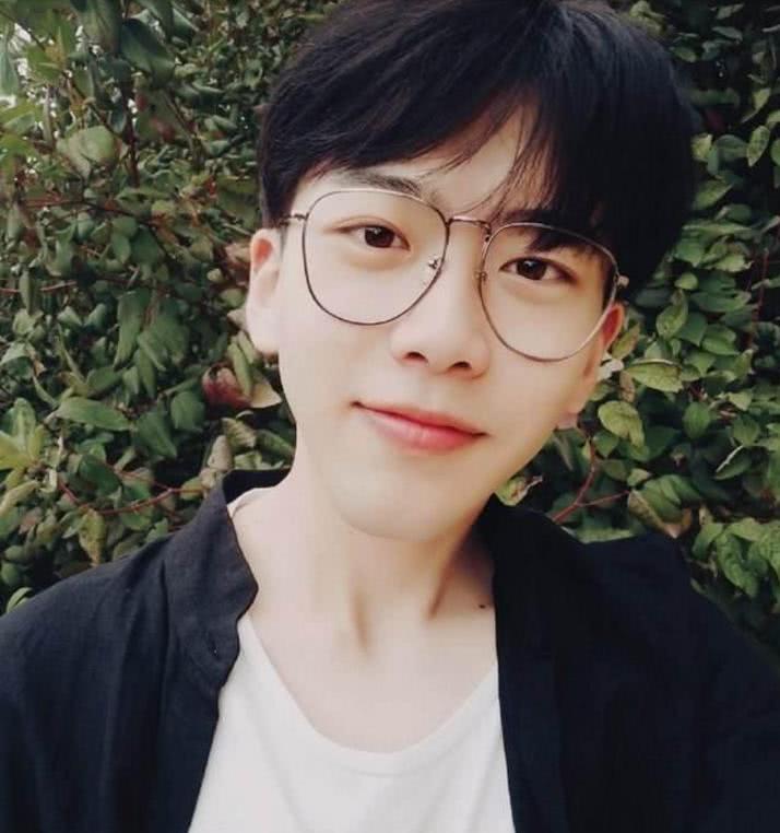 靠抖音走红的九大网红男神,费启鸣刘宇上榜,你认识几个?