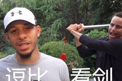 那将会出现不一样的画面感,这其中,库里和詹姆斯这样的活宝把逗比本性