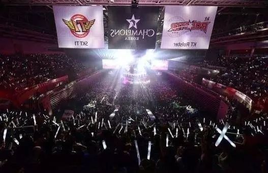 英雄联盟：WE战队MYSTIC女粉丝激起众怒