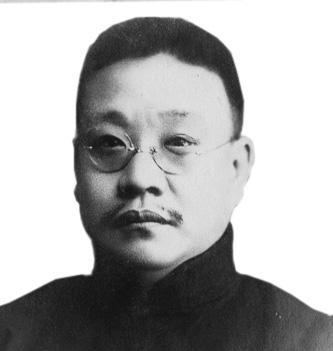 古代礼法森严,小老婆的儿子成就再高,母亲也得