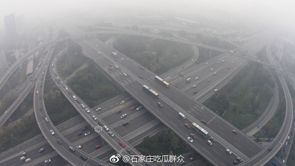 天起,河北医大二院通行方式有变,九中街改为单行道