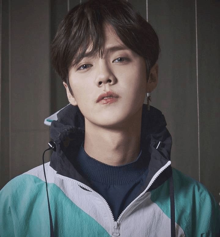 实力打脸!鹿晗说他重来不敷面膜,却被扒出早年