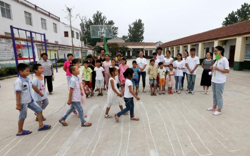 大学毕业后考上老师编制,一共教书9个月就离职